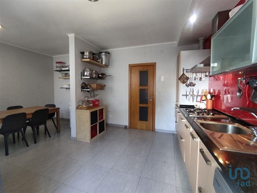 Appartement met 3 Kamers in Setúbal met 87,00 m²