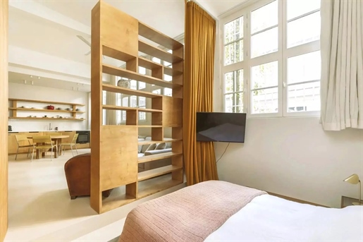 Frankrig | Paris 7. | 1 soveværelse | 1 badeværelse | 42,46 kvm | 1 040 000 EUR | Ref:
