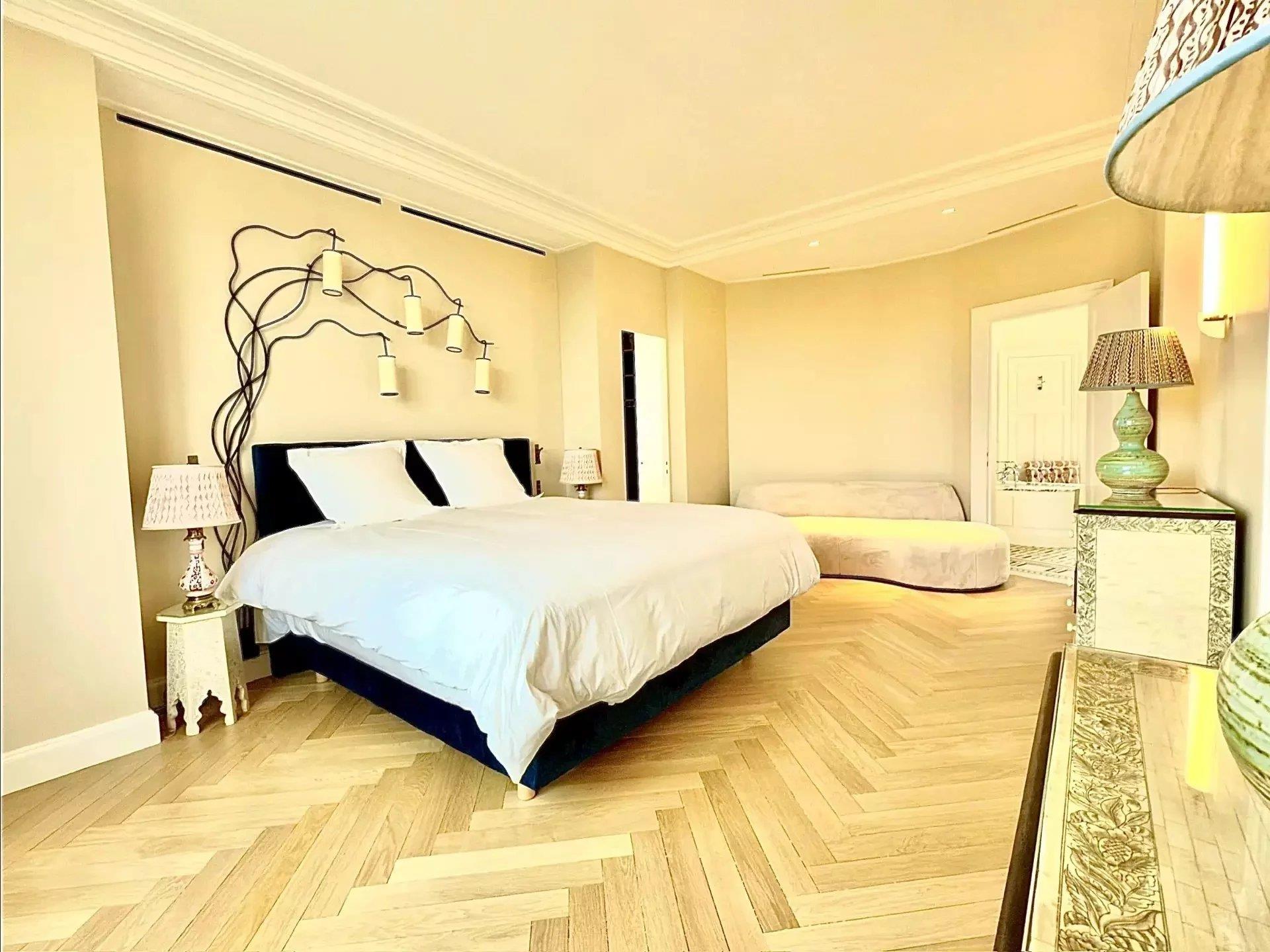 Franța | Paris 16 | 4 dormitoare | 4 Băi | 438 mp | 16.500.000 € |