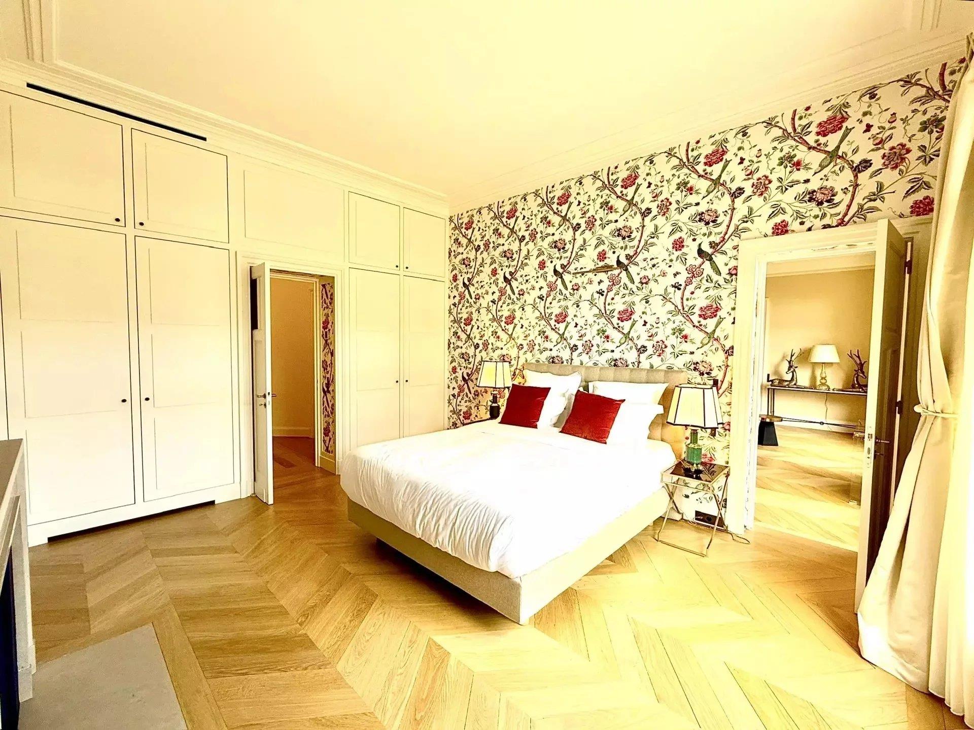 Franța | Paris 16 | 4 dormitoare | 4 Băi | 438 mp | 16.500.000 € |