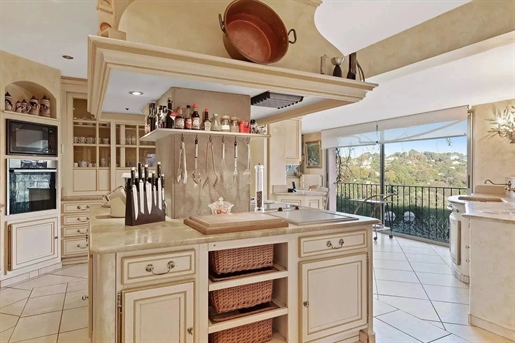 France | Mougins | 5 chambres | 5 salles de bains | 420 m² | 4 400 000 € | Ref: