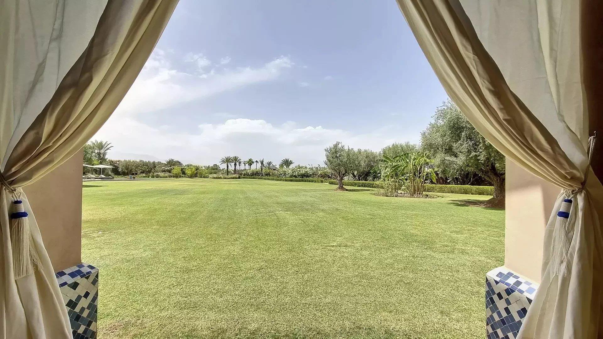 Morocco | Marrakesh | 5 bedrooms | 600 sqm | €2,300,000 | Ref: