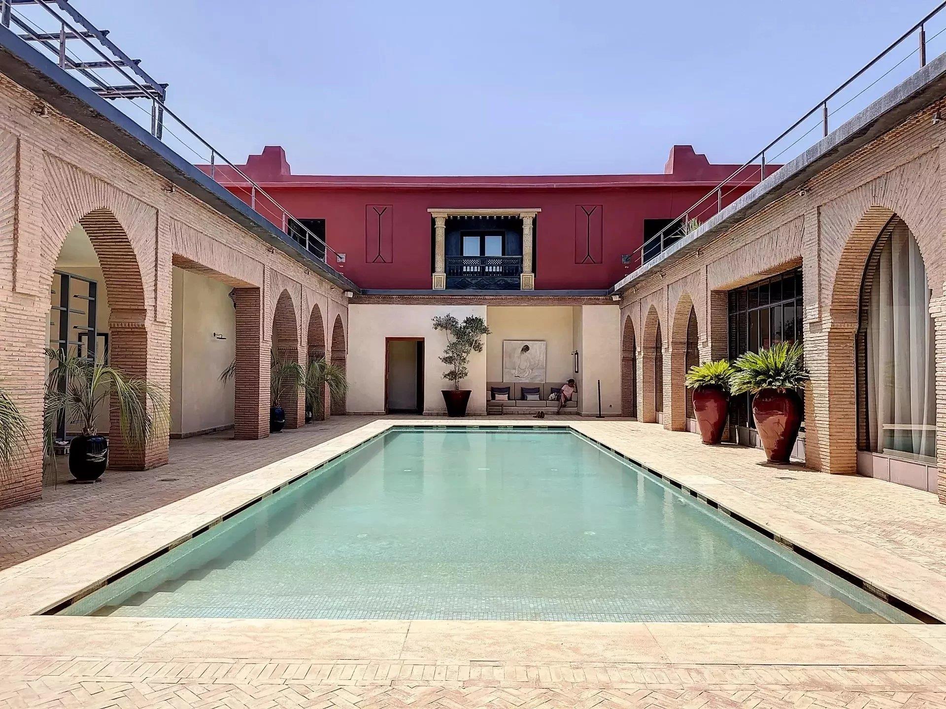 Morocco | Marrakesh | 6 bedrooms | Land 10,000 sqm | €1,490,000 | Ref: