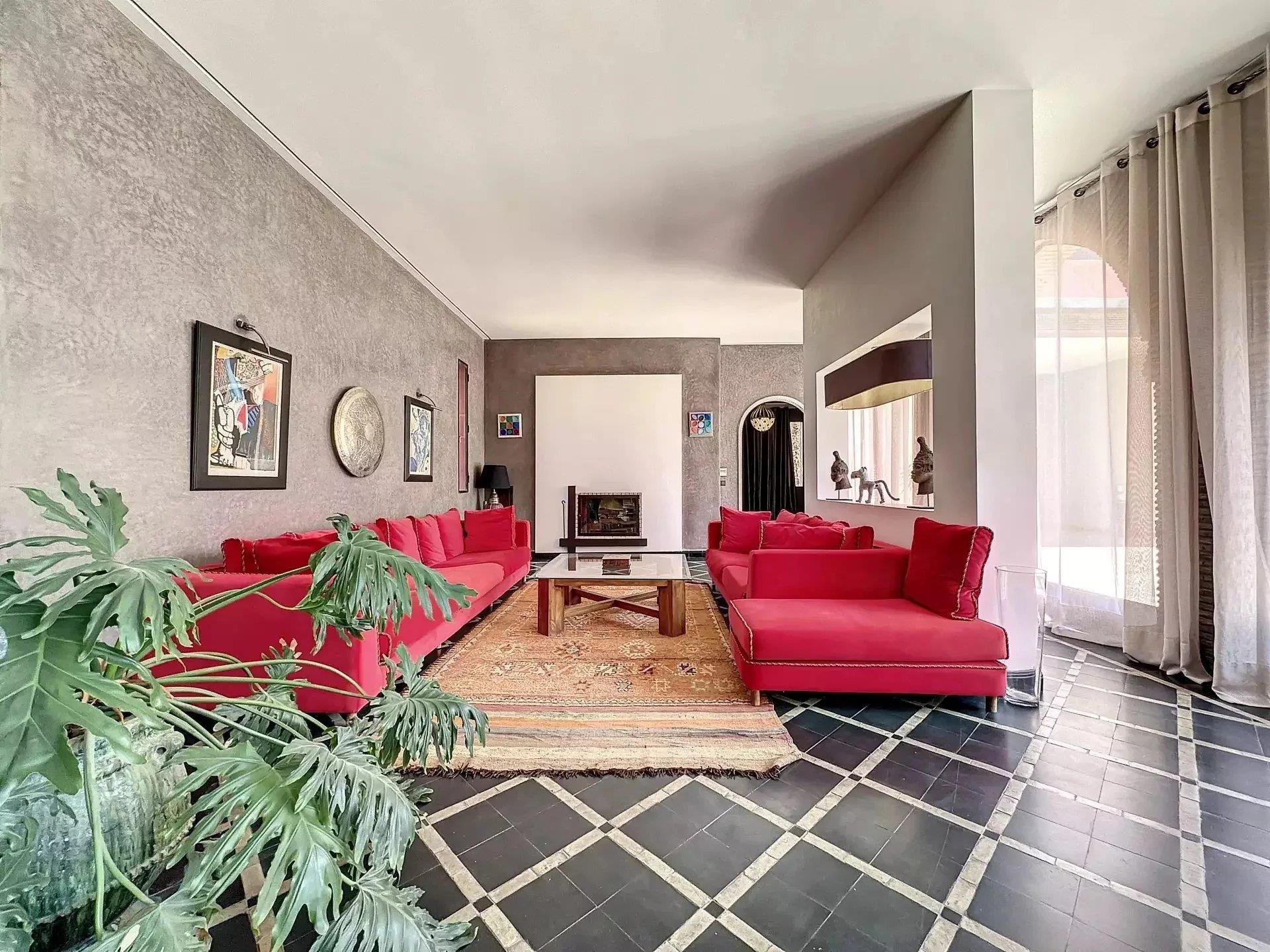 Morocco | Marrakesh | 6 bedrooms | Land 10,000 sqm | €1,490,000 | Ref: