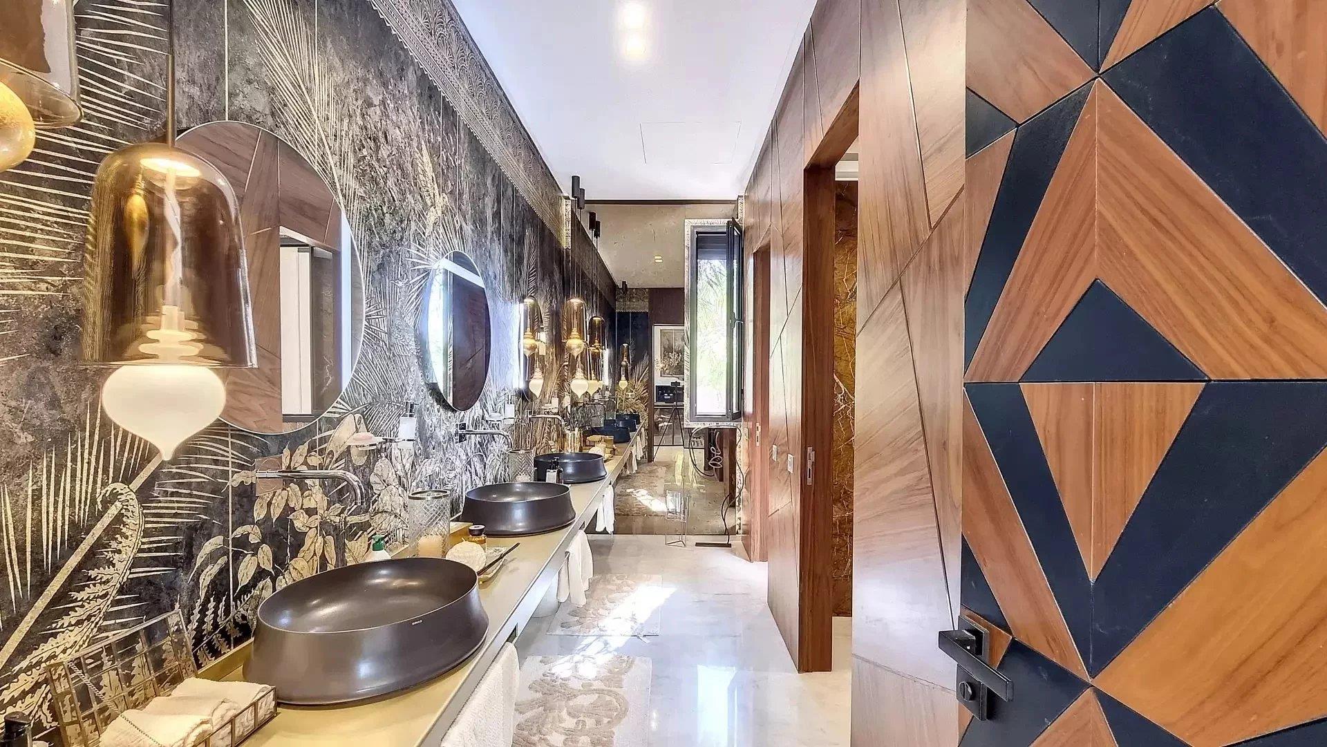 Morocco | Marrakesh | 5 bedrooms | 1,180 sqm | €2,500,000 | Ref: