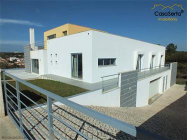 Moderní vila s výhledem na bazén lagoa Foz do Arelho s náplní v ceně