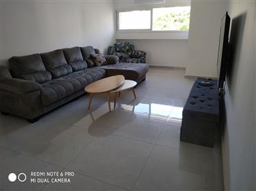 Spacious bright and quiet apartment, 100Sqm, in Ashkelon