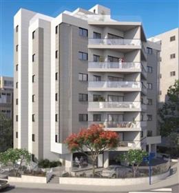 Nye 4-roms leiligheter, 93Sqm, High-End Oppgradert, i Hertsliya