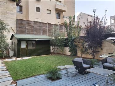 Oszałamiający apartament ogrodowy, high-end architektonicznie zaprojektowany, 280 mkw