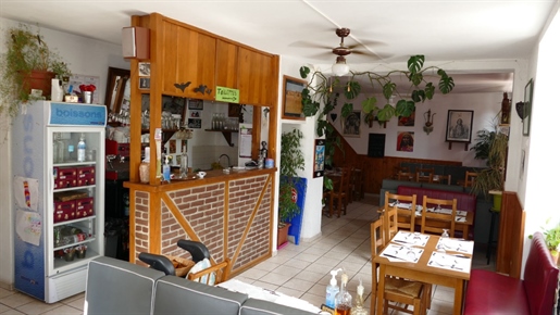Walls and business for sale, 2 apartments + 1 restaurant