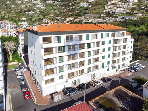 2 Bedroom Duplex Apartment | Caniço | Santa Cruz