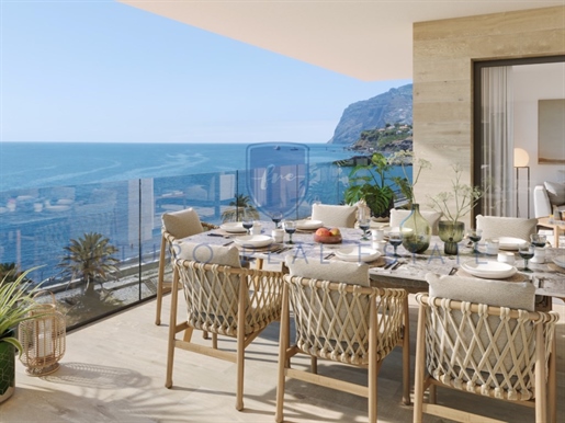 4-Schlafzimmer-Wohnung | Panoramablick aufs Meer | Funchal