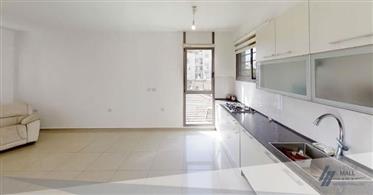 Piękny apartament, przestronny, jasny i cichy, w Ramat Gan