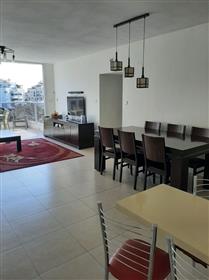 5-Zimmer-Wohnung, renoviert, 128 qm, in Rishon LeTsiyon
