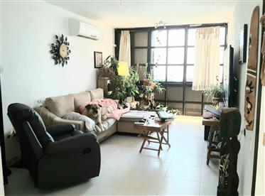 Spotprijs, ruim, helder en rustig appartement, in Ashkelon