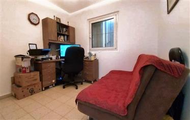 Cheap flat in Central district