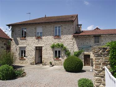 For sale in the Allier at 15 km. By car from Montluçon, a beautiful house with house of friends, pi
