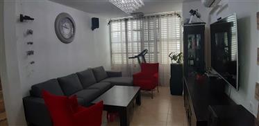 Nově zrekonstruovaný byt, 100 M2, v Haifě 