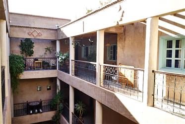 Sælger 16-værelses Hotel Riad i Taroudant