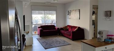 Apartamento espaçoso, brilhante e tranquilo, 126 Sqm, em Ashkelon