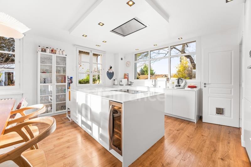 Maison à vendre, 207m², Divonne-les-Bains